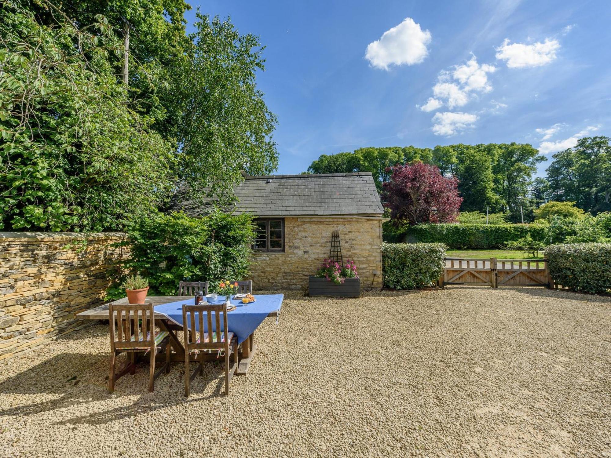 The Barn Villa Shipton under Wychwood Exterior photo